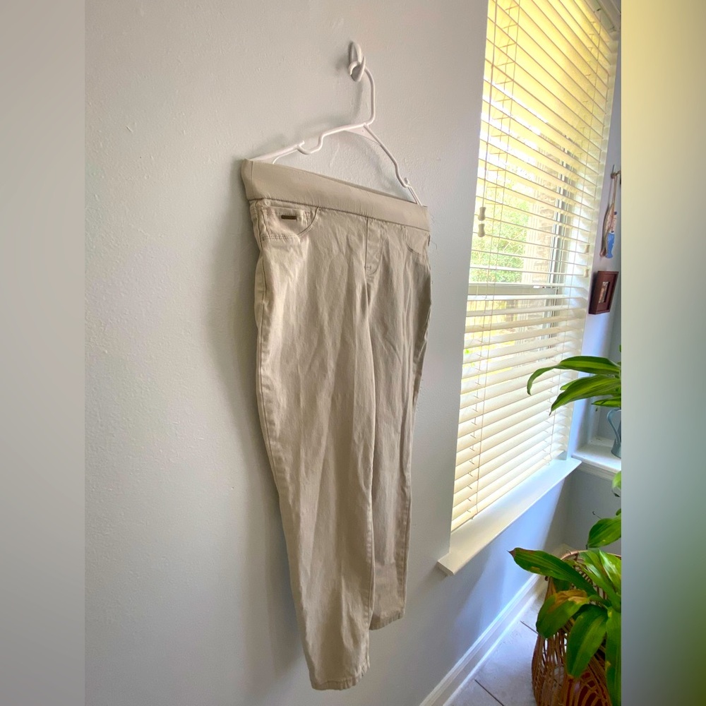 NWT Nine West Beige Casual Pants Elastic Waist